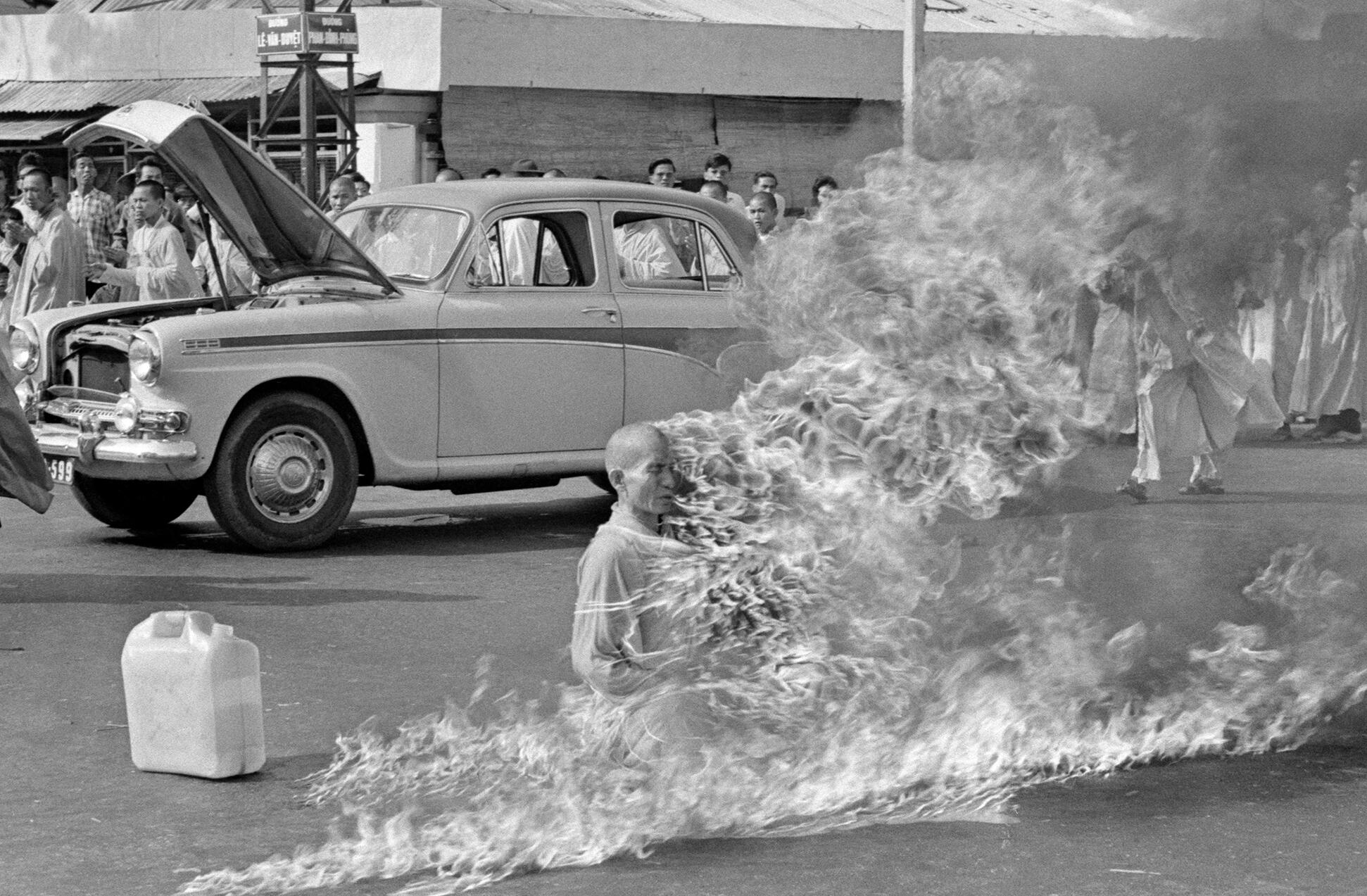 Thích Quảng Đức protestando nel 1963 a Vietnam